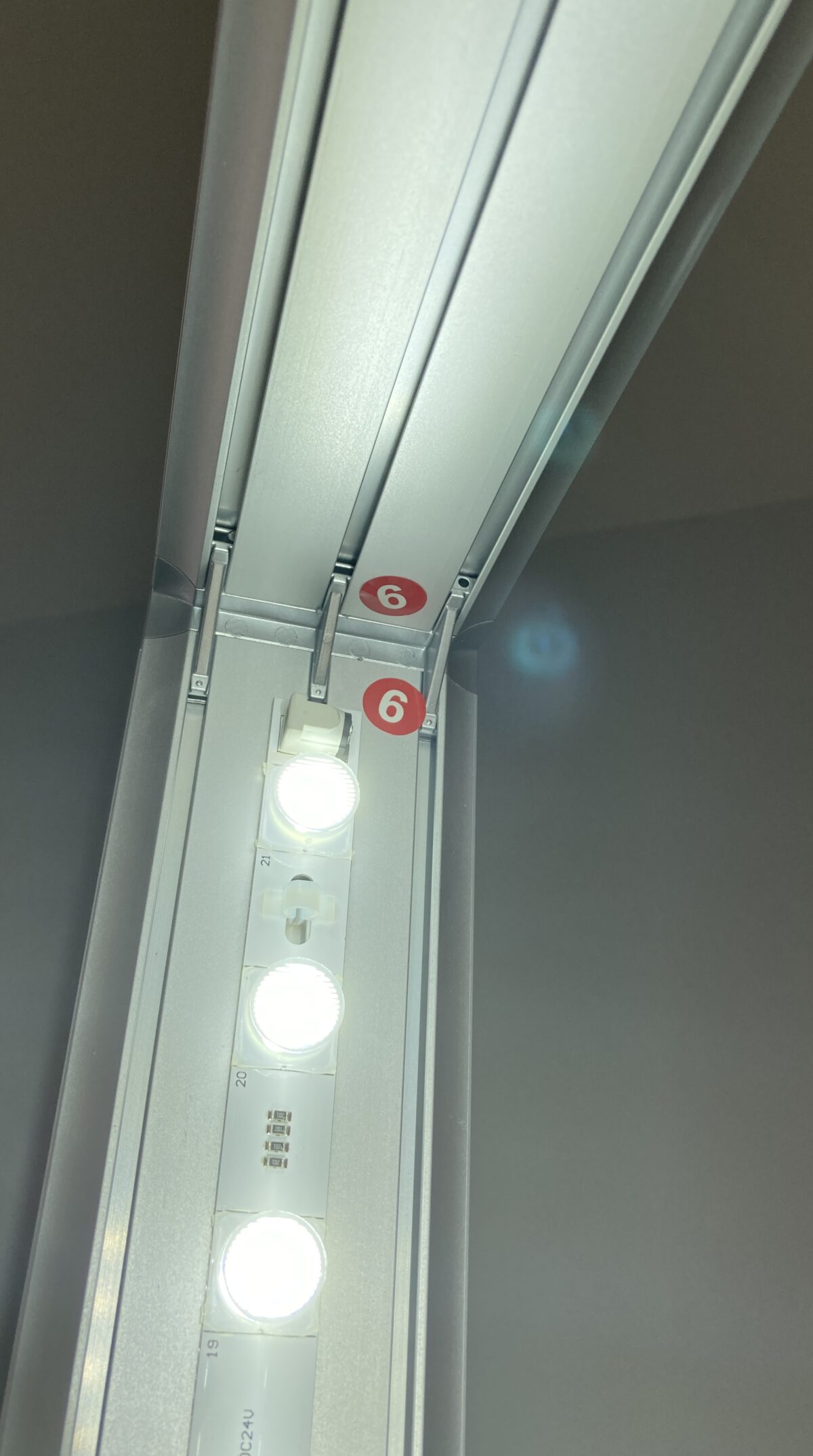 LED BOX Stand - Φωτιζόμενο Σύστημα Προβολής με πλαίσιο αλουμινίου - Εικόνα 4