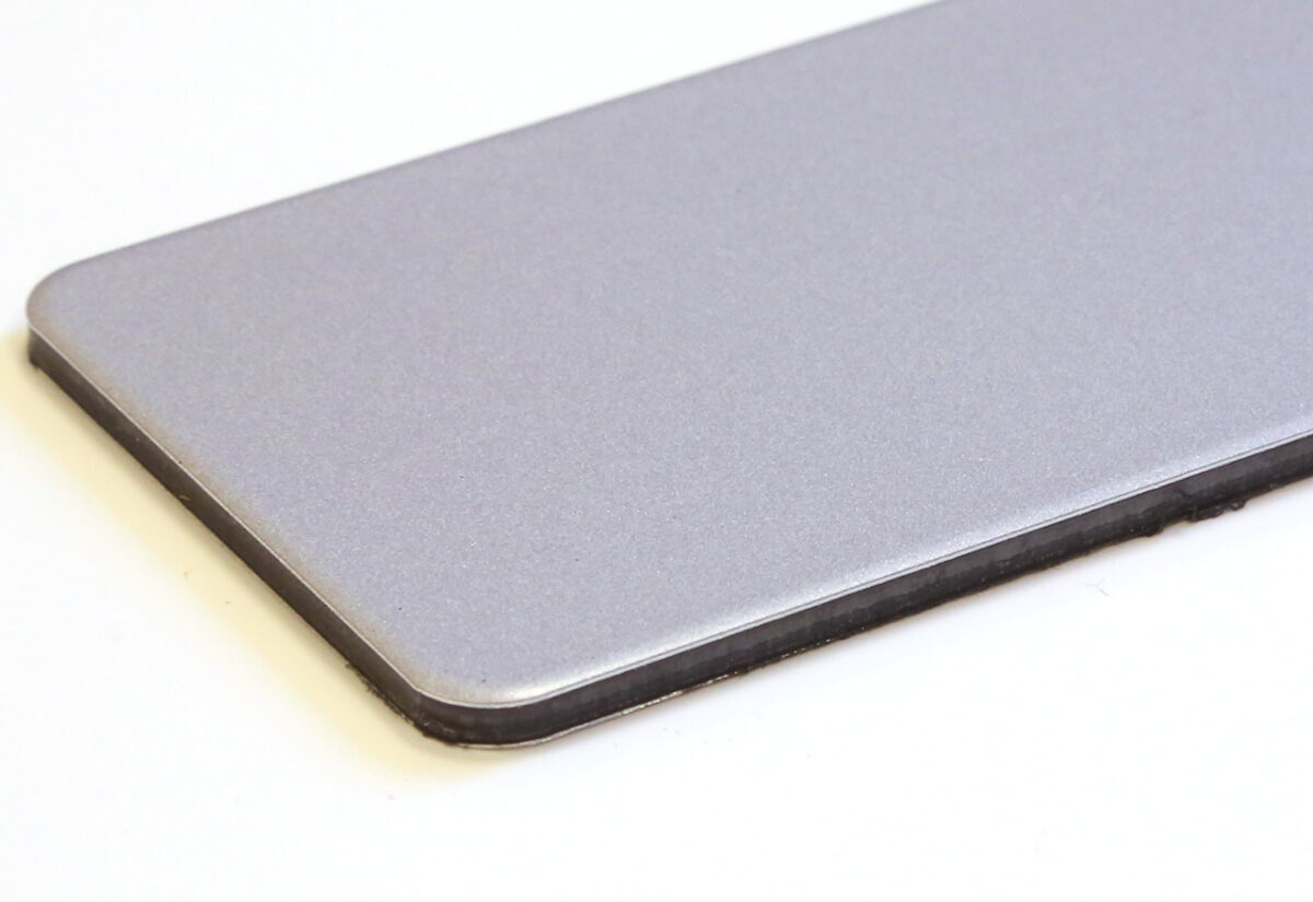 DIBOND® Metallic-aluminium/Silver (RAL 9006) – White matte (RAL 9003) - Image 1